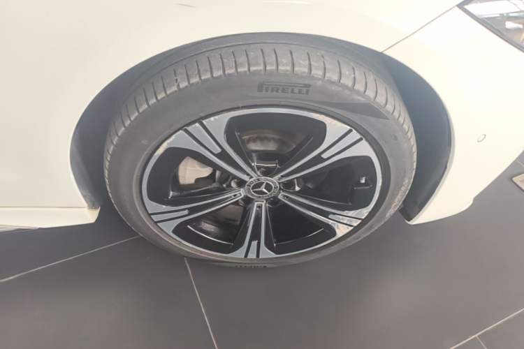 Used Mercedes-Benz C-Class 2022 C 260 L Obsidian Night Sport Edition Right Front Wheel Hub