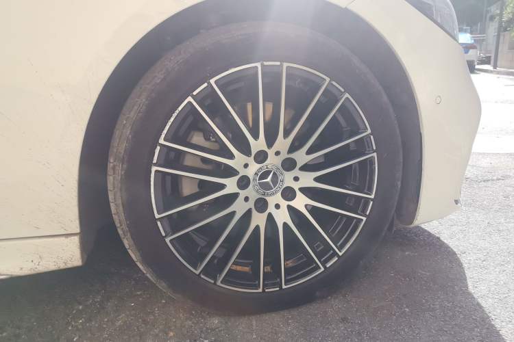 Used Mercedes-Benz C-Class 2022 C 260 L Sport Edition Right Front Wheel Hub