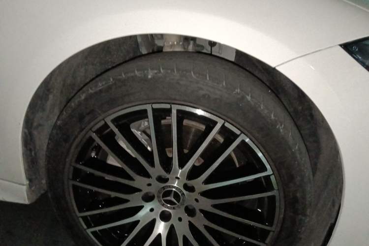Used Mercedes-Benz C-Class 2022 C 260 L Sport Edition Right Front Wheel Hub