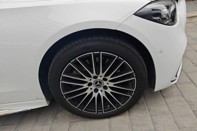 Used Mercedes-Benz C-Class 2022 C 260 L Sport Edition Right Front Wheel Hub