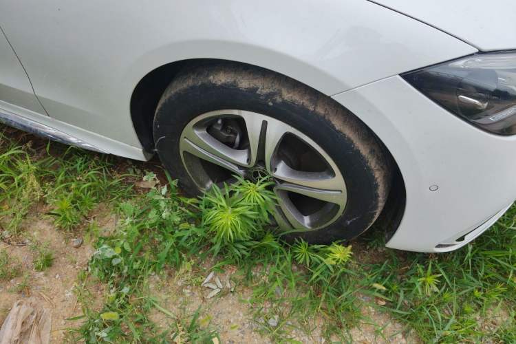 Used Mercedes-Benz C-Class 2022 C 200 L Sport Edition Right Front Wheel Hub