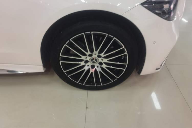 Used Mercedes-Benz C-Class  Right Front Wheel Hub