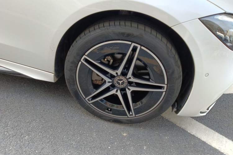 Used Mercedes-Benz C-Class 2022 C 260 L Obsidian Night Sport Edition Right Front Wheel Hub