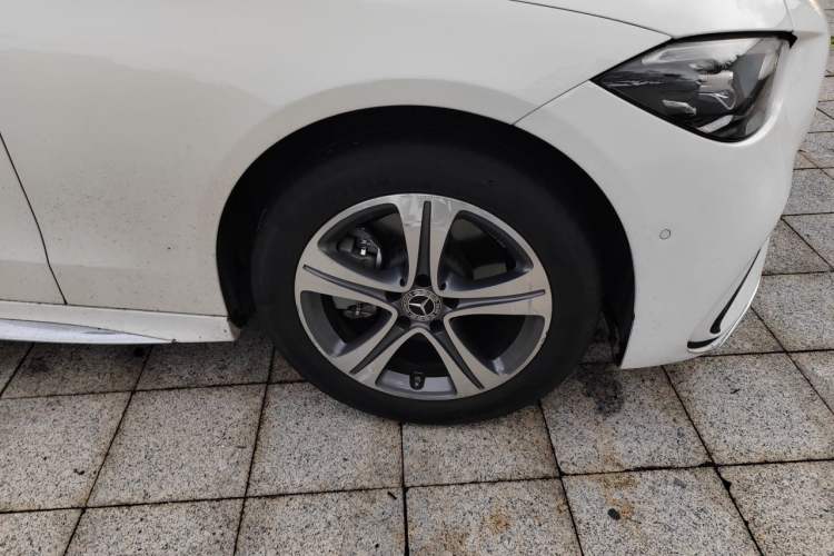Used Mercedes-Benz C-Class 2022 C 200 L Sport Edition Right Front Wheel Hub