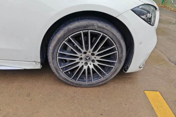 Used Mercedes-Benz C-Class 2022 C 260 L Sport Edition Right Front Wheel Hub