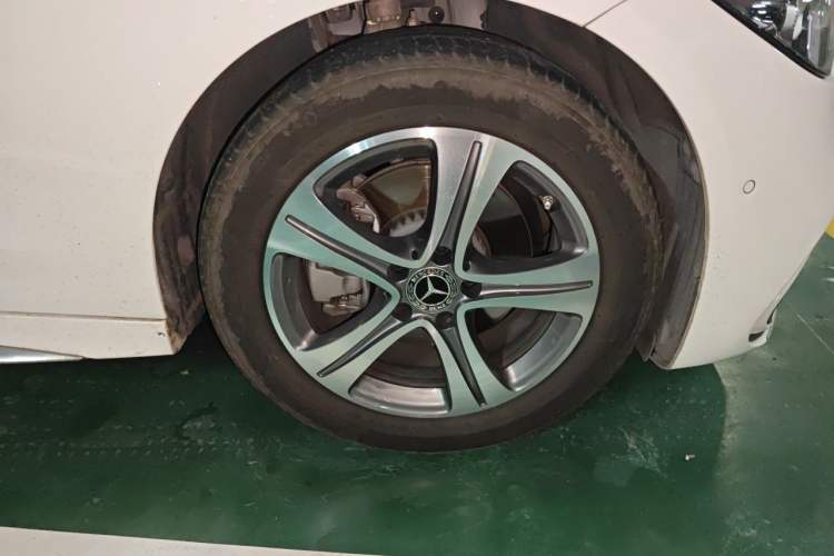 Used Mercedes-Benz C-Class 2022 Restyled C 200 L Sport Edition Right Front Wheel Hub