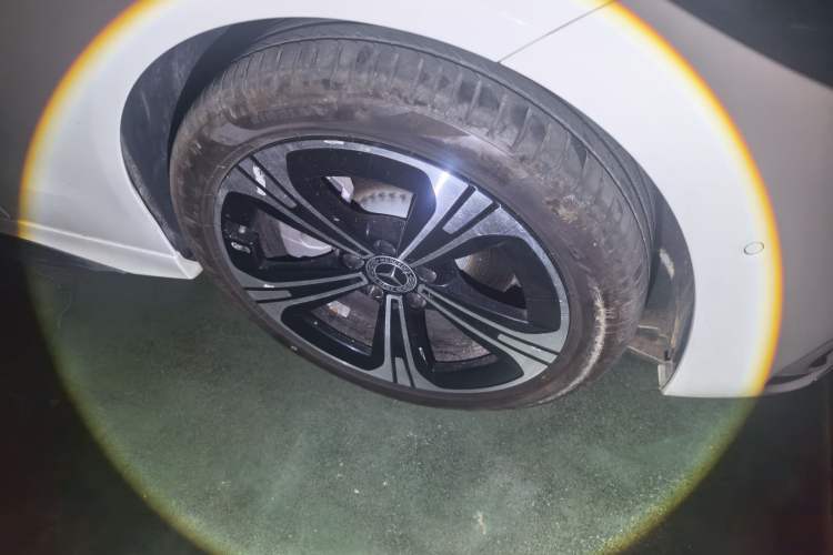 Used Mercedes-Benz C-Class 2022 Restyled C 260 L Sport Edition 4MATIC Right Front Wheel Hub