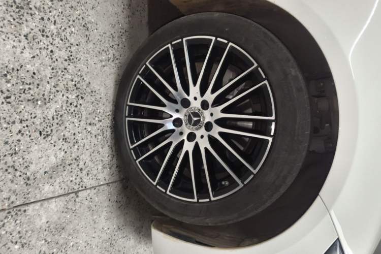 Used Mercedes-Benz C-Class 2022 C 260 L Sport Edition Right Front Wheel Hub