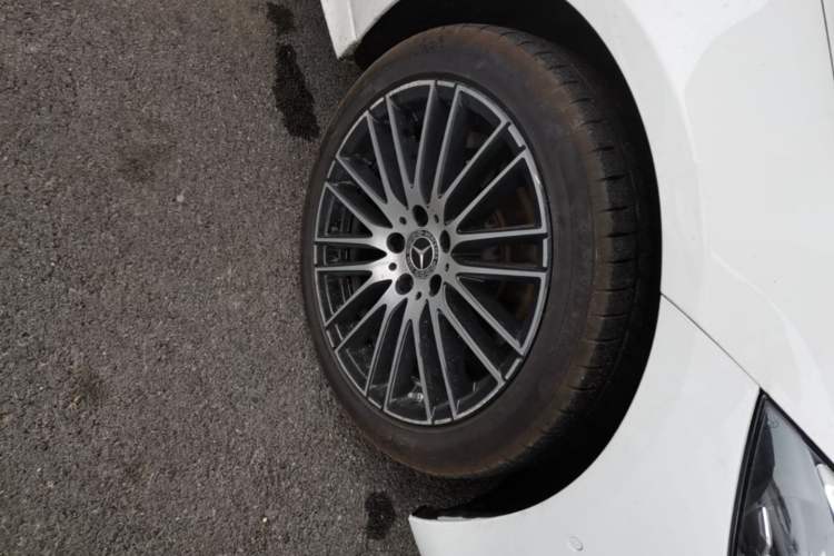 Used Mercedes-Benz C-Class 2022 C 260 L Right Front Wheel Hub