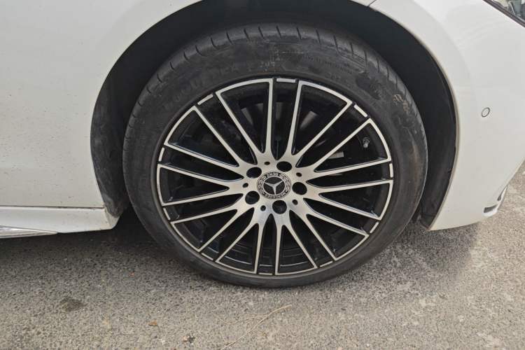 Used Mercedes-Benz C-Class 2022 C 260 L Right Front Wheel Hub