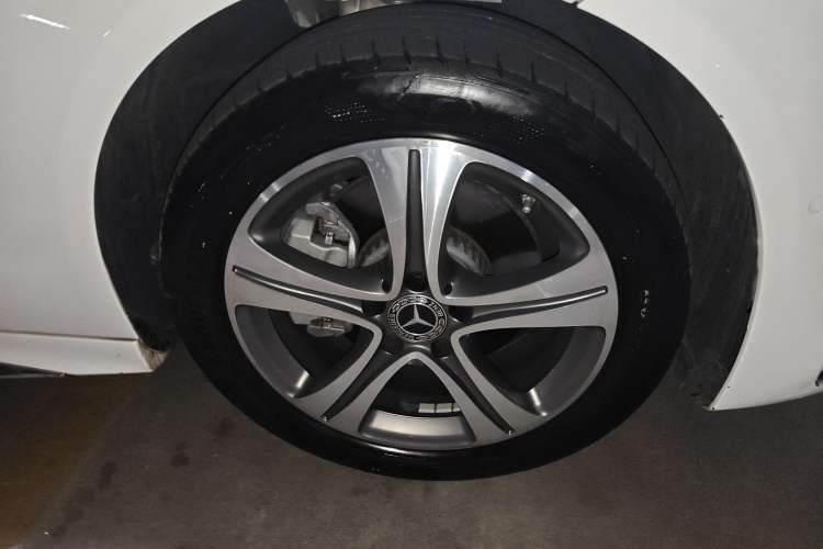 Used Mercedes-Benz C-Class 2022 C 200 L Sport Edition Right Front Wheel Hub