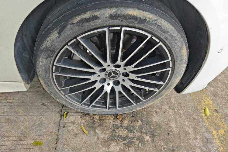 Used Mercedes-Benz C-Class 2022 C 260 L Sport Edition Right Front Wheel Hub