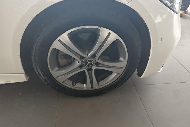 Used Mercedes-Benz C-Class 2022 C 200 L Sport Edition Right Front Wheel Hub