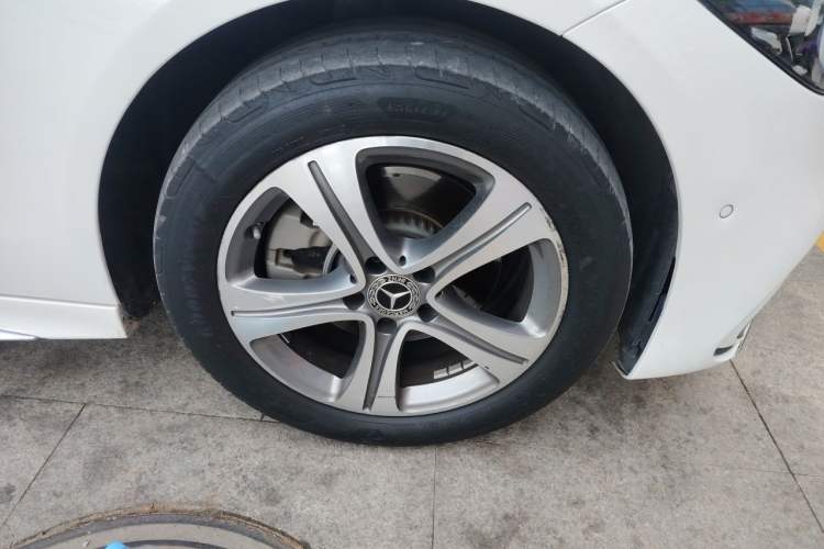 Used Mercedes-Benz C-Class 2022 Restyled C 200 L Sport Edition Right Front Wheel Hub