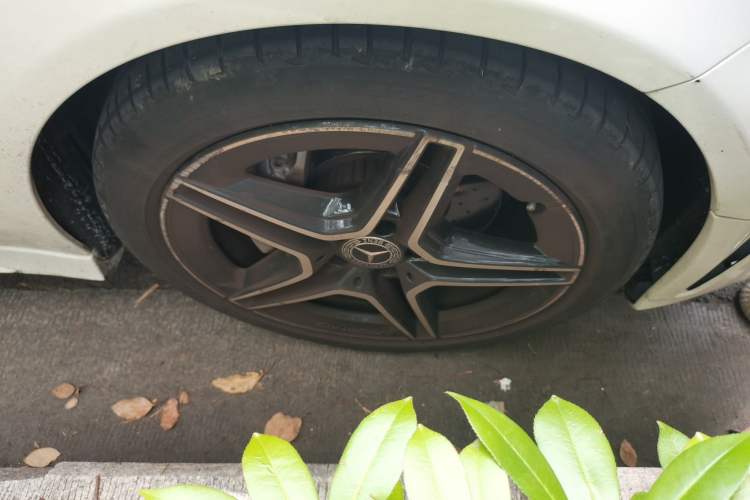 Used Mercedes-Benz C-Class 2022 Refreshed C 260 Coupe Right Front Wheel Hub