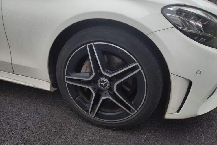 Used Mercedes-Benz C-Class 2022 C 260 Coupe Right Front Wheel Hub