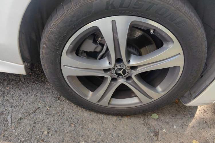 Used Mercedes-Benz C-Class 2022 Restyled C 200 L Sport Edition Right Front Wheel Hub