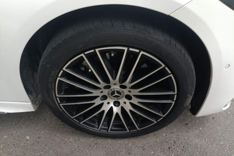 Used Mercedes-Benz C-Class 2022 C 260 L Sport Edition Right Front Wheel Hub