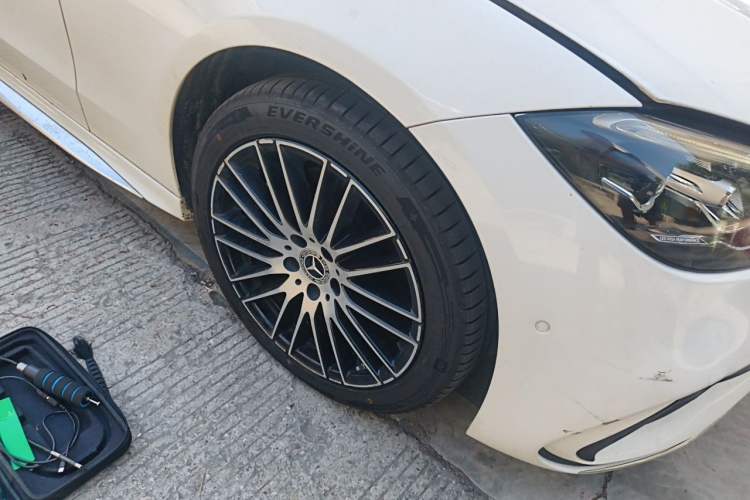 Used Mercedes-Benz C-Class 2022 C 260 L Sport Edition Right Front Wheel Hub