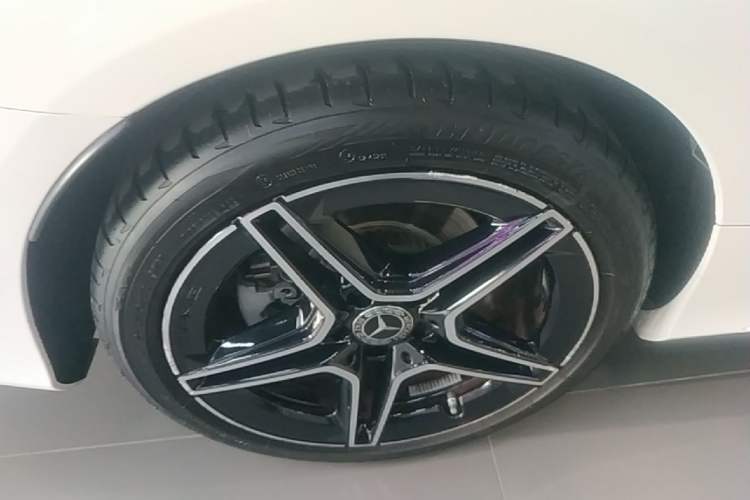 Used Mercedes-Benz C-Class 2022 Refreshed C 260 Coupe Right Rear Wheel Hub