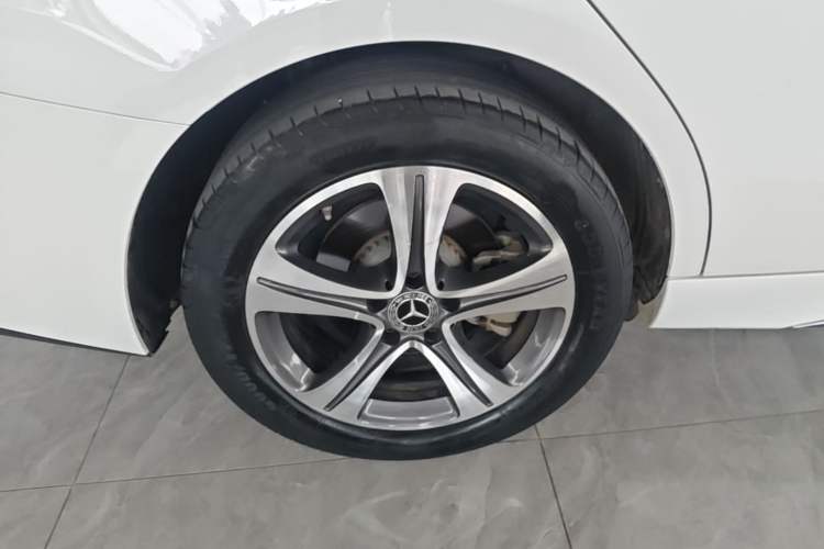 Used Mercedes-Benz C-Class 2022 Restyled C 200 L Sport Edition Right Rear Wheel Hub