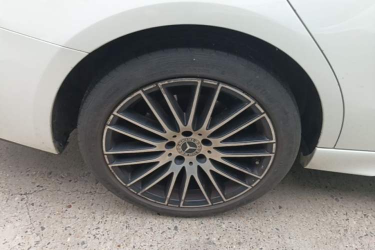 Used Mercedes-Benz C-Class 2022 C 260 L Sport Edition Right Rear Wheel Hub