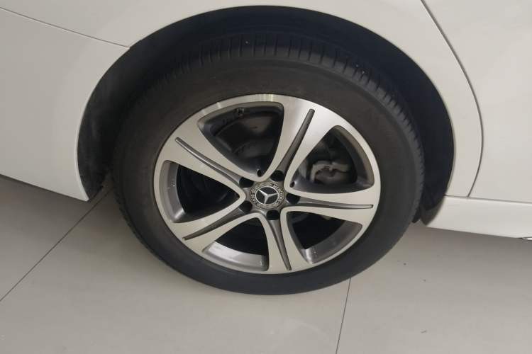 Used Mercedes-Benz C-Class 2022 Restyled C 200 L Sport Edition Right Rear Wheel Hub