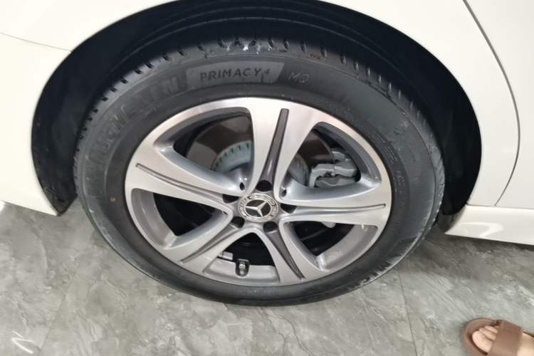 Used Mercedes-Benz C-Class 2022 Restyled C 200 L Sport Edition Right Rear Wheel Hub