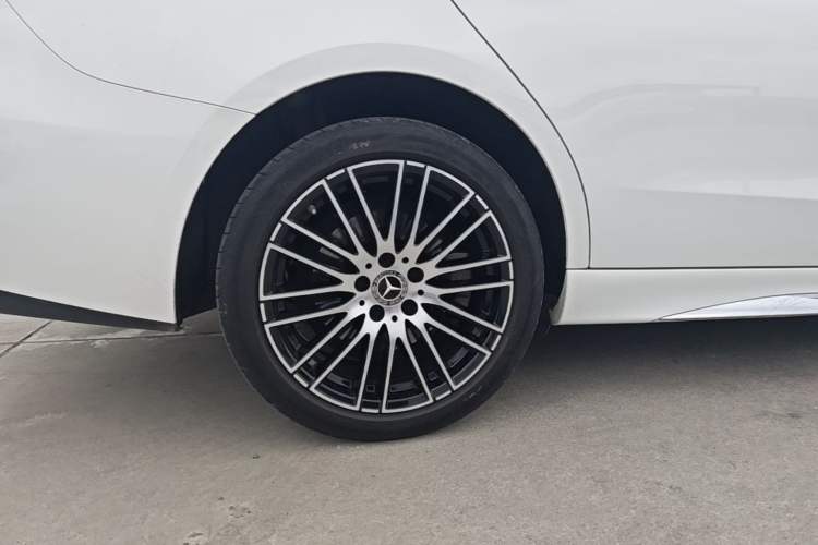 Used Mercedes-Benz C-Class 2022 C 260 L Sport Edition Right Rear Wheel Hub