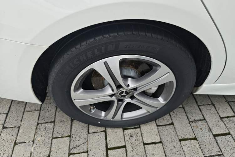 Used Mercedes-Benz C-Class 2022 Restyled C 200 L Sport Edition Right Rear Wheel Hub