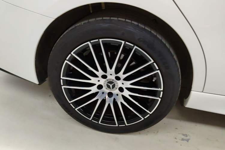 Used Mercedes-Benz C-Class 2022 C 260 L Sport Edition Right Rear Wheel Hub