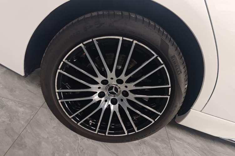 Used Mercedes-Benz C-Class 2022 C 260 L Sport Edition Right Rear Wheel Hub