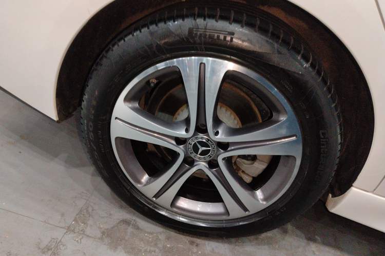 Used Mercedes-Benz C-Class 2022 C 200 L Sport Edition Right Rear Wheel Hub