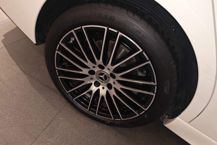 Used Mercedes-Benz C-Class 2022 C 260 L Sport Edition Right Rear Wheel Hub