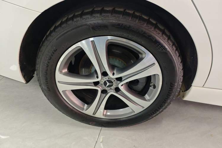 Used Mercedes-Benz C-Class 2022 C 200 L Sport Edition Right Rear Wheel Hub
