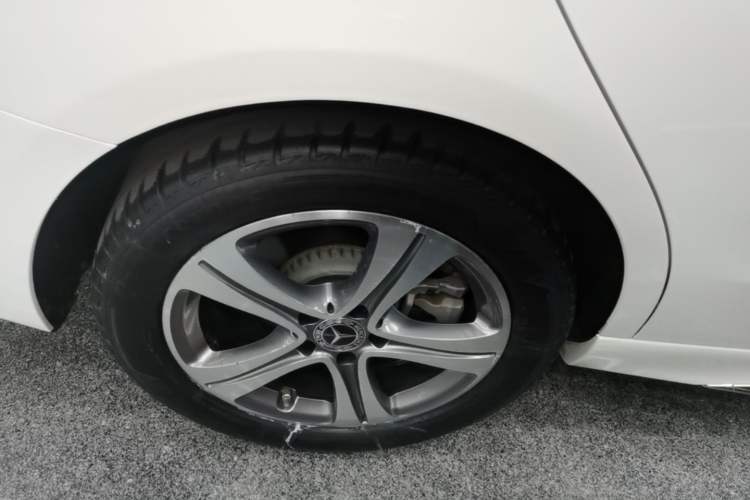 Used Mercedes-Benz C-Class 2022 C 200 L Sport Edition Right Rear Wheel Hub