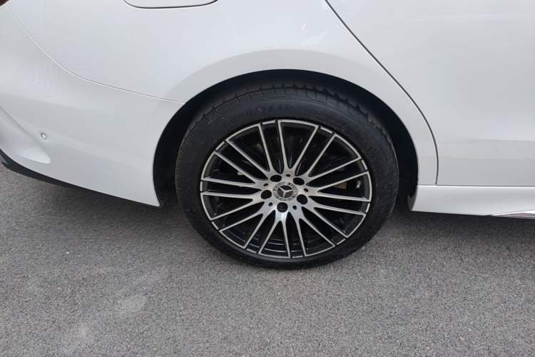 Used Mercedes-Benz C-Class 2022 C 260 L Sport Edition Right Rear Wheel Hub
