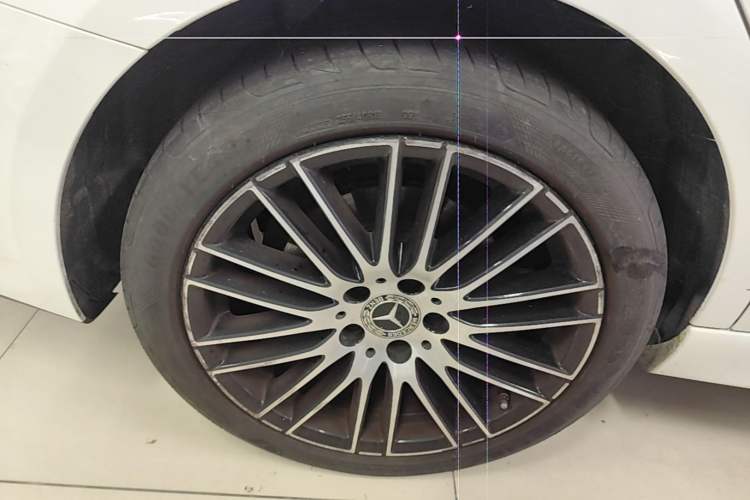 Used Mercedes-Benz C-Class 2022 Restyled C 260 L Sport Edition Right Rear Wheel Hub