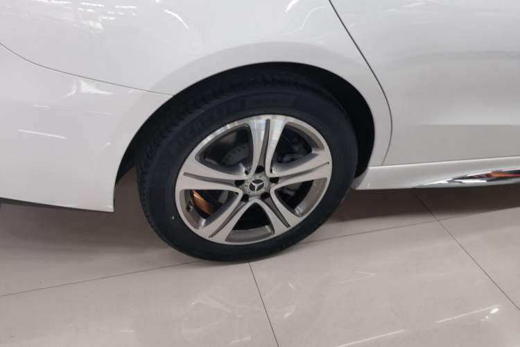 Used Mercedes-Benz C-Class 2022 Restyled C 200 L Sport Edition Right Rear Wheel Hub