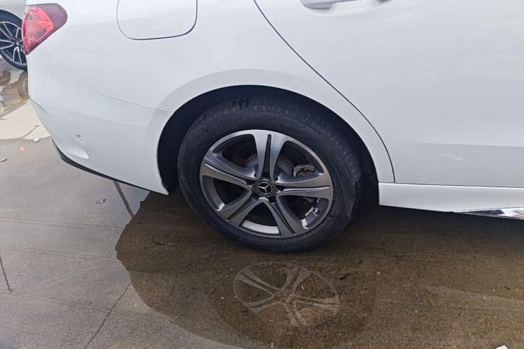 Used Mercedes-Benz C-Class 2022 C 200 L Sport Edition Right Rear Wheel Hub