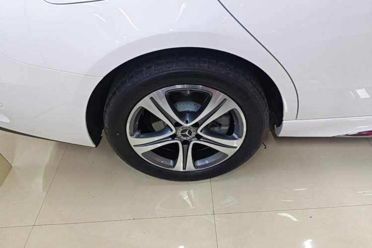 Used Mercedes-Benz C-Class 2022 C 200 L Sport Edition Right Rear Wheel Hub