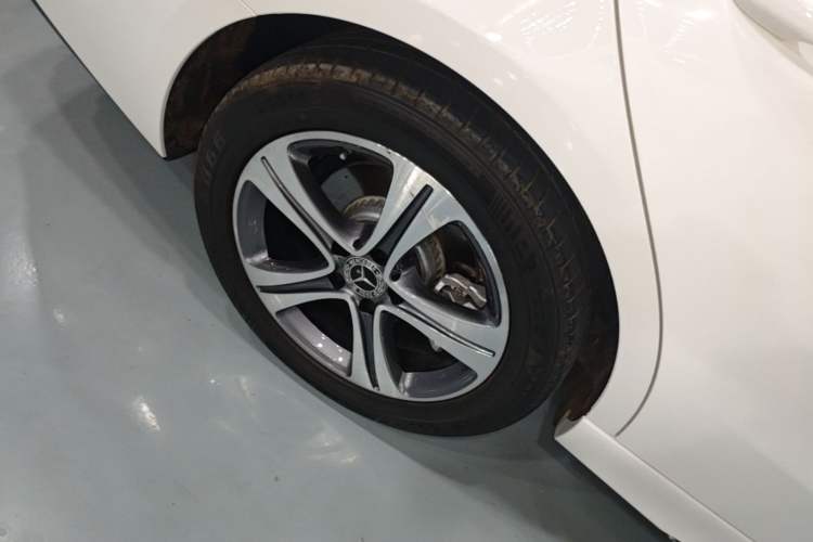 Used Mercedes-Benz C-Class 2022 C 200 L Sport Edition Right Rear Wheel Hub