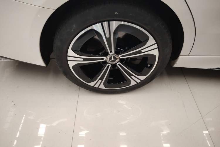 Used Mercedes-Benz C-Class 2022 C 260 L Obsidian Night Sport Edition Right Rear Wheel Hub