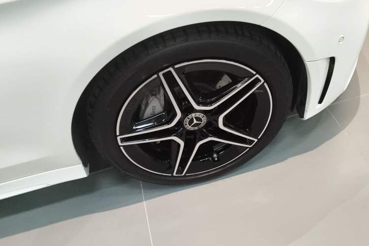 Used Mercedes-Benz C-Class 2022 Refreshed C 260 Coupe Right Rear Wheel Hub