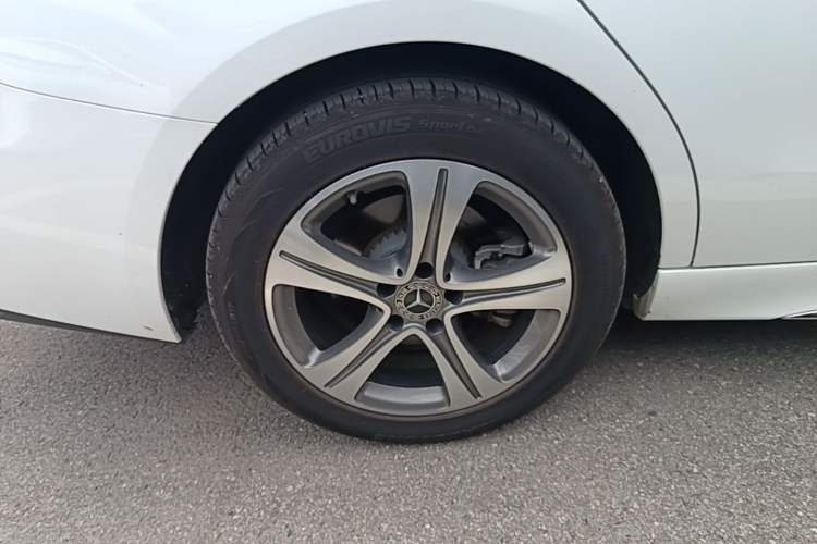 Used Mercedes-Benz C-Class 2022 C 200 L Sport Edition Right Rear Wheel Hub