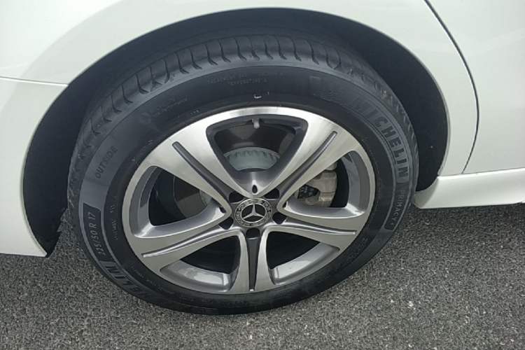 Used Mercedes-Benz C-Class 2022 Restyled C 200 L Sport Edition Right Rear Wheel Hub