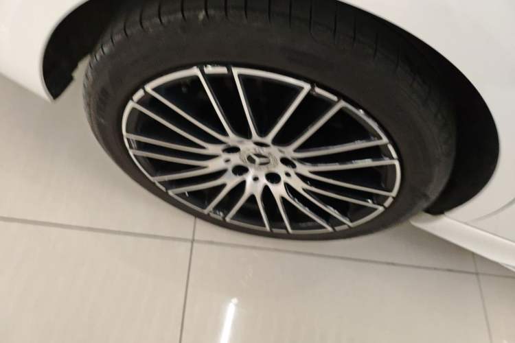 Used Mercedes-Benz C-Class 2022 Restyled C 260 L Sport Edition Right Rear Wheel Hub