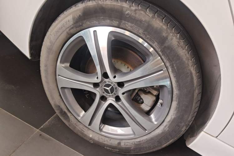 Used Mercedes-Benz C-Class 2022 C 200 L Sport Edition Right Rear Wheel Hub