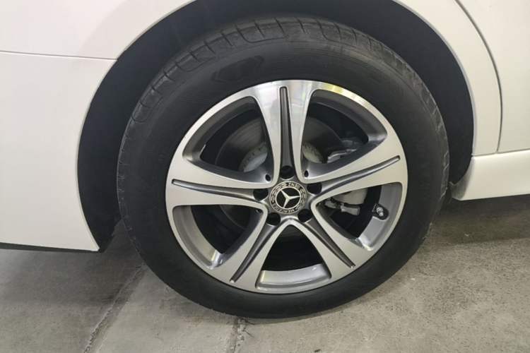 Used Mercedes-Benz C-Class 2022 C 200 L Sport Edition Right Rear Wheel Hub