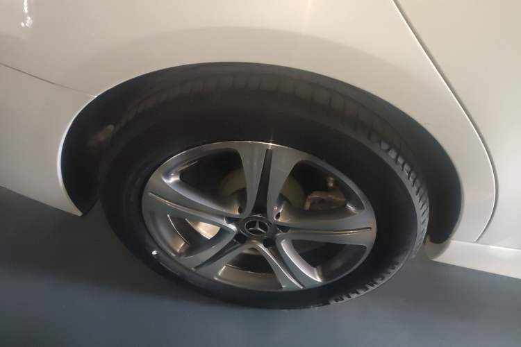 Used Mercedes-Benz C-Class 2022 C 200 L Sport Edition Right Rear Wheel Hub